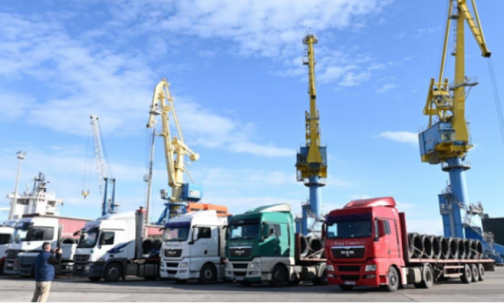 Dyfishohet përpunimi i mallrave nga Porti i Durrësit drejt Kosovës
