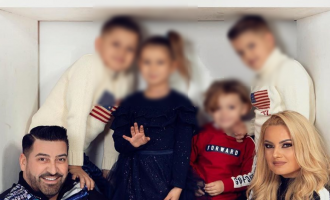 E gjithë familja në një ‘kornizë’ – Meda vjen me një set ‘të çuditshëm’ imazhesh