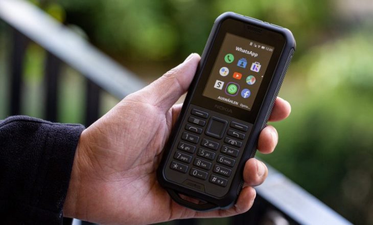 Rikthehet Nokia, prodhon telefonin që baterin e mban 1 muaj
