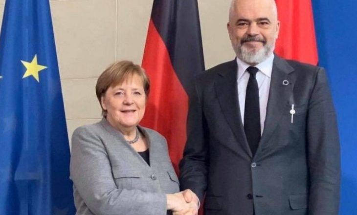 Rama flet me Merkelin për Mini-Schengenin, sërish akuzon liderët kosovarë