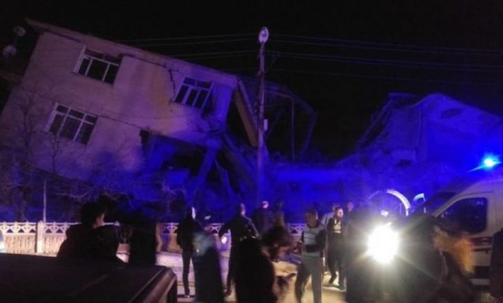Dyfishohet numri i viktimave nga tërmeti në Turqi