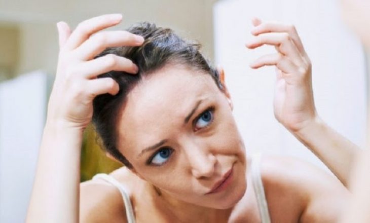 Shkencëtarët më në fund zbulojnë shkakun e flokëve gri: Stresi nuk është fajtor, por…