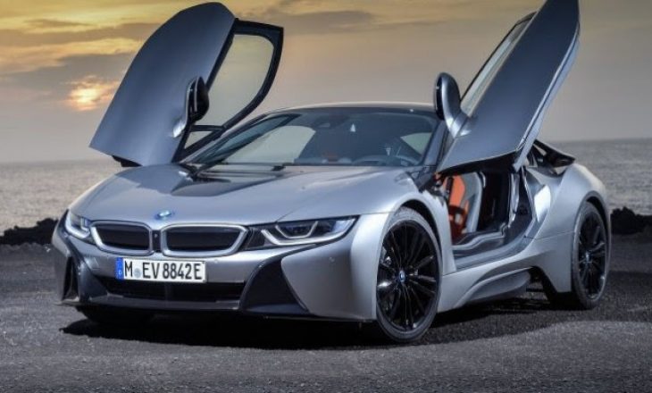 BMW largon nga prodhimi i8 në prill