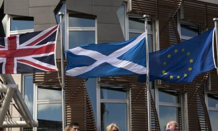Parlamenti skocez kërkon referendum për pavarësi dhe mbetjen në BE