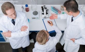 Shkencëtarët finlandezë prodhojnë ushqim nga ajri