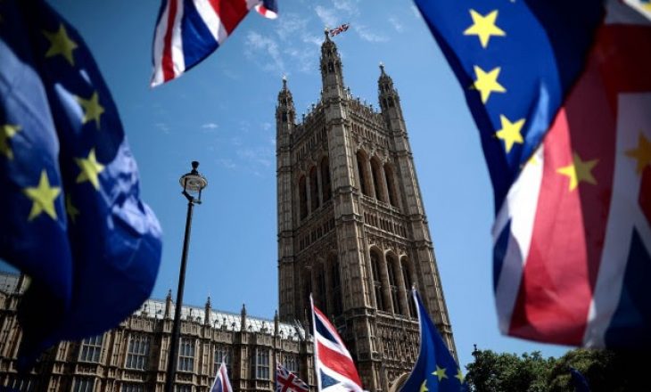 Britania, orët e fundit në BE – çfarë e pret vendin pas të premtes