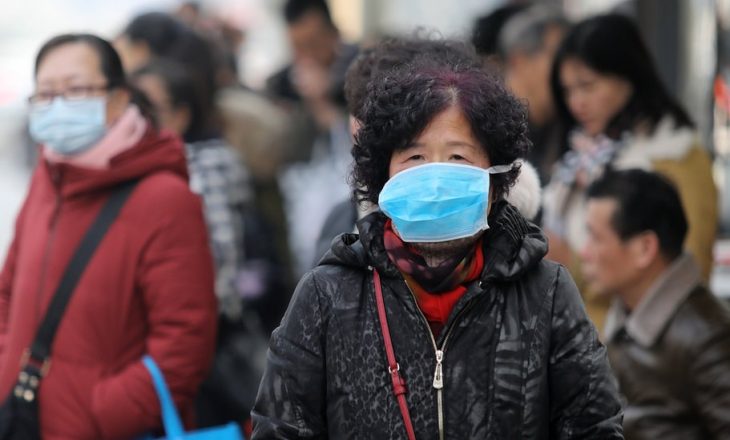Koronavirusi – rritet numri i qyteteve kineze që vendosen në karantinë
