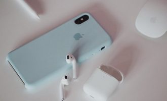 Coronavirus në Kinë pritet të ndikoj edhe në prodhimin e iPhone