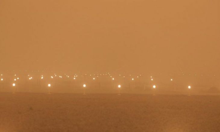 Pamje apokaliptike në Spanjë, ishujt Canary goditen nga një stuhi rëre