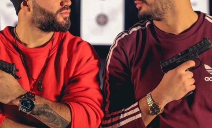 Këta janë dy DJ shqiptar që ‘flenë’ së bashku