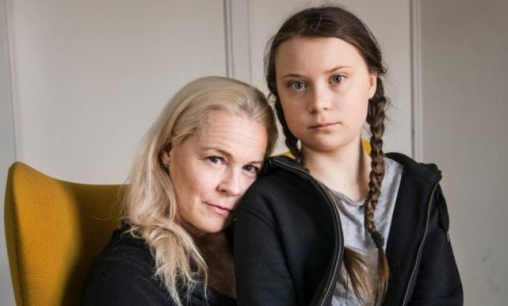 Nëna e Greta Thunberg-ut tregon për fëmijërinë e trazuar të vajzës
