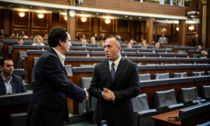 Ramush Haradinaj i reagon sërish Kurtit për taksën: Pushtetet nuk janë asgjë