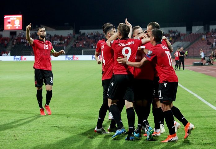 Republika Çeke – Shqipëri: Formacionet zyrtare