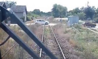 Ferizaj: Treni godet një veturë