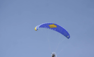 A e dini në sa ora është shpallur Pavarësia e Kosovës në vitin 2008, dhe kush e ka nënshkruar i pari deklaratën