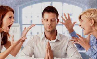 Nganjëherë është mirë të injorosh kolegët