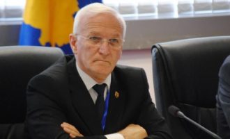 Kjo tokë ende mban aromë gjaku të freskët