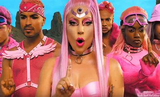 Stupid Love nga Lady Gaga xhirohet me iPhone 11 pro