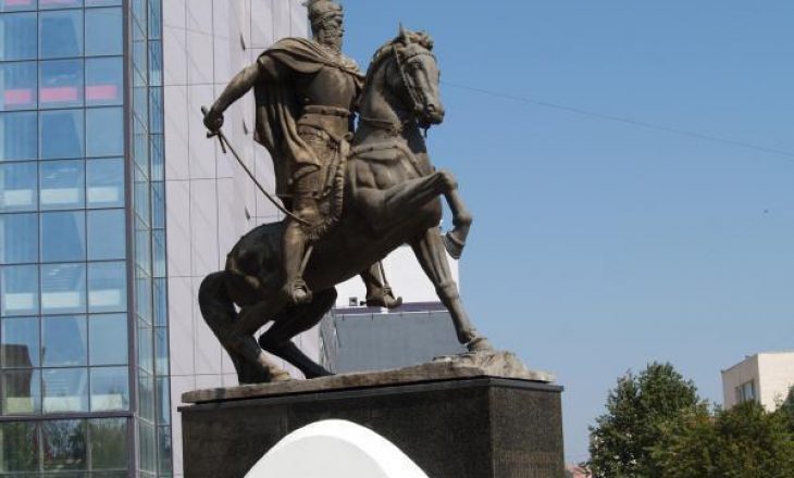 ​Monumenti i Skënderbeut vendoset në Prizren më 6 maj