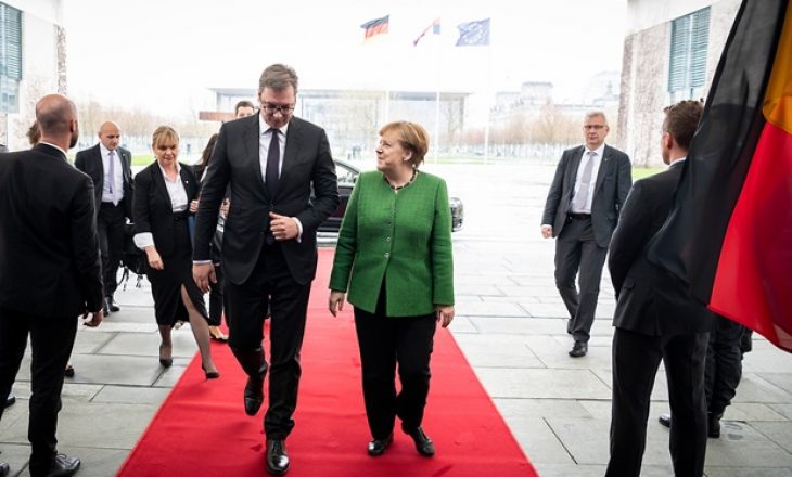 Presidenti i Serbisë të dielën te Angela Merkel