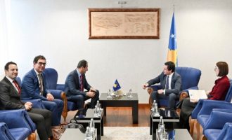 ​Kryeministri Kurti priti përfaqësuesit e Sekretariatit të Komunitetit të Energjisë