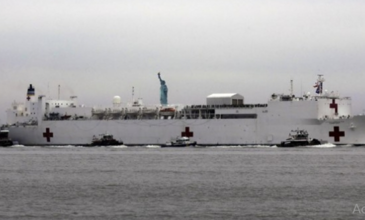 ​Anija spitalore-ushtarake arrin në Nju Jork