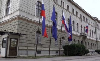 Sllovenia ul pagat e deputetëve dhe ministrave, punëtorëve iu paguhet edhe marsi