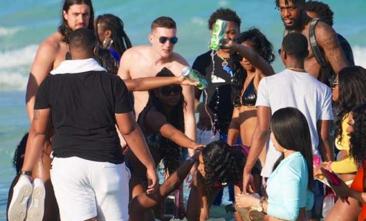 Festë të shfrenuar për pushimet e pranverës, të rinjtë në Miami nuk pyesin për vendimin e Trump ndaj koronavirusit