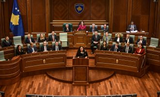 Seanca për buxhetin shtyhet për në orën 17:00