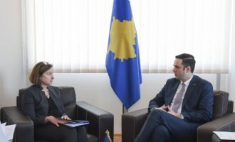 ABDIXHIKU PRITI NË TAKIM PËRFAQËSUES TË BANKËS BOTËRORE