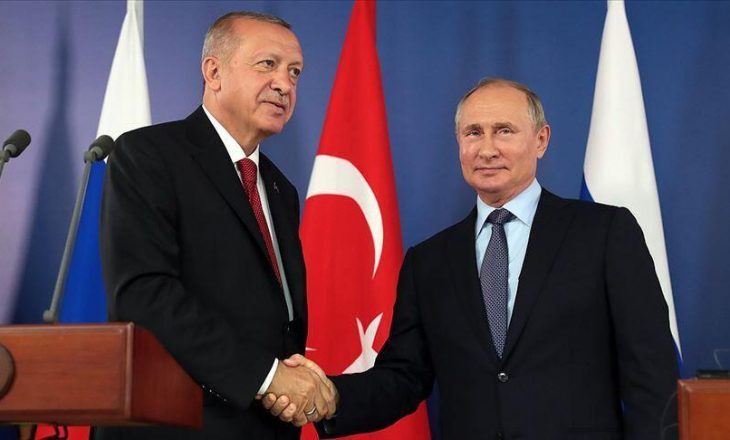 Erdogani mbeti duke e pritur Putinin para takimit