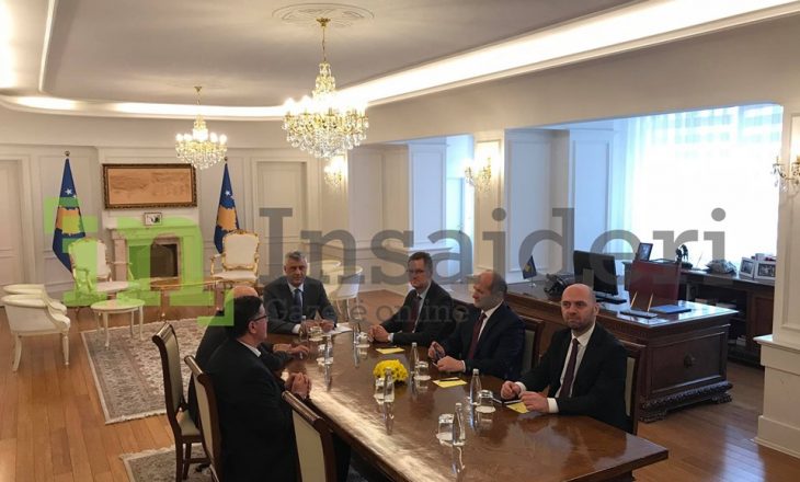 Përfundon takimi Thaçi-Mustafa – Dalin pamjet