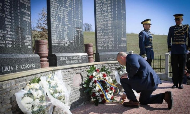 ​Haradinaj kujton masakrën në Izbicë, kërkon drejtësi