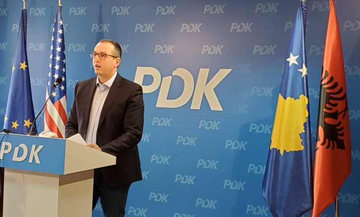 PDK: Qeveria Kurti bëri marrëveshje të fshehtë me Serbinë për të sjellë mjekë në Kosovë