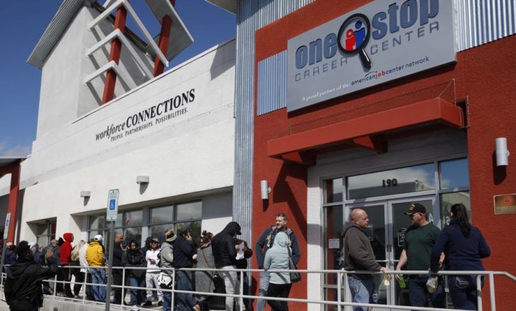 Rritet numri i amerikanëve që po humbin vendet e punës si pasojë e koronavirusit