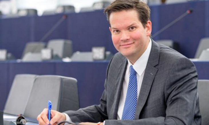 Eurodeputeti austriak ka një thirrje për LDK-në e VV-në