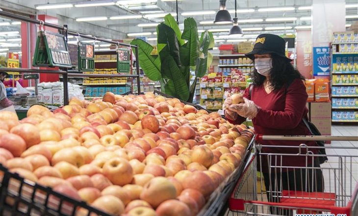 Qendra ku shpërthej koronavirusi rihapë dyqanet tregtare