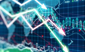 Koronavirusi shkatërron tregjet e aksioneve botërore, duke shlyer 15 trilionë dollarë