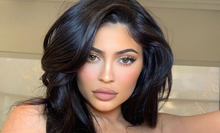 Kylie Jenner dhuron shumën marramendëse për të prekurit nga COVID-19