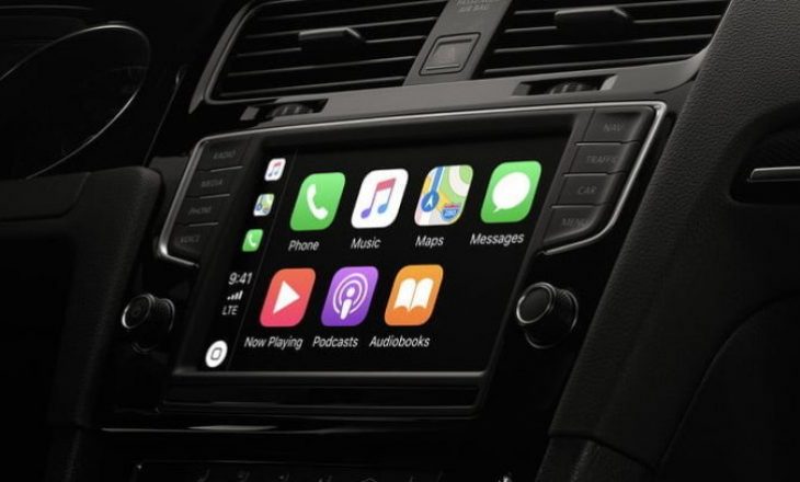 Studim: Apple CarPlay, Android Auto shpërqëndrojnë vozitësit më shumë se alkooli apo kanabisi
