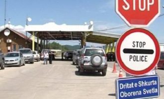 Deri në 30 minuta pritje në Merdare për të dalë nga Kosova
