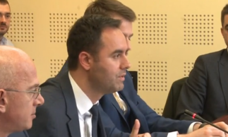 Hoxhaj, Konjufcës: Pse nuk po e shkarkon Teuta Sahatçiun dhe ambasadorët tjerë të LDK-së