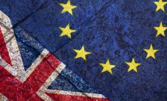 Britania e Madhe paraqet kërkesat për bisedimet tregtare me BE-në