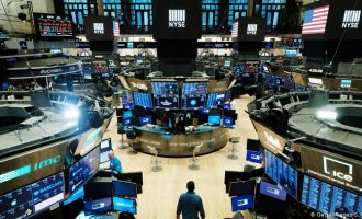 Historiani i ekonomisë: “Ndodhemi ende në fillim të krizës “