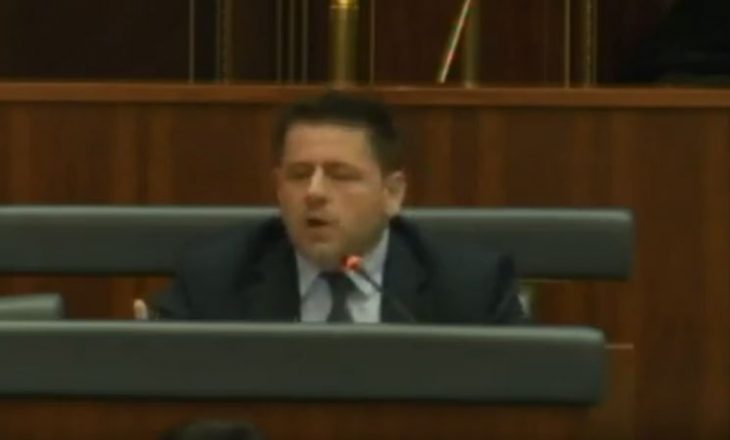 Bekë Berisha i reagon Glauk Konjufcës: Më kujtohet kur të kishte sjell ShiK-u në AAK