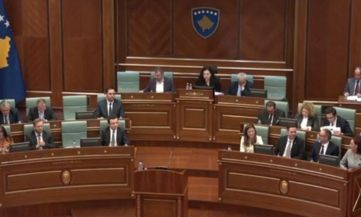 Vjosa Osmani kundër partisë së saj: Nuk mund të pajtohem me mocionin e mosbesimit