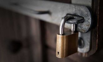 Rrjeti i Shitësve me Pakicë kërkon shfuqizimin e vendimeve për ndalimin e punës të dielave dhe festave zyrtare