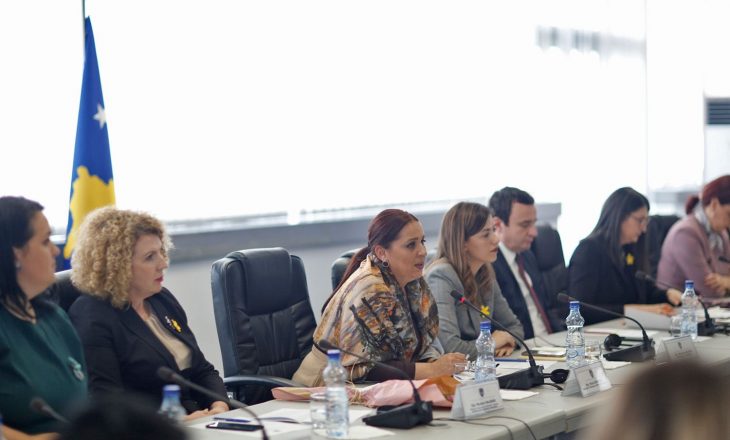 Ministrja Dumoshi: Për barazinë gjinore dhe të drejtat e grave do të angazhohem çdo ditë