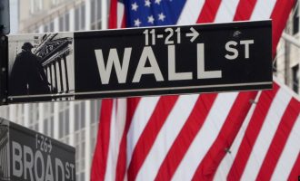 Ekonomia amerikane tkurret për 4,8 për qind në tremujorin e parë