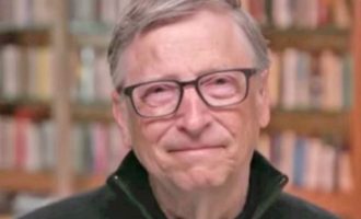 Bill Gates paralajmëron se mund të kalojnë 18 muaj derisa jeta të kthehet në normalitet